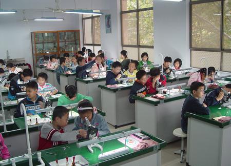 教學設備包括哪些？教學儀器設備室的管理制度