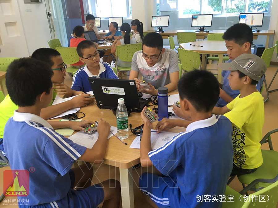 <a href='http://m.get-sharoushi.com' target='1' style='font-size:14px; font-weight:bold; color:#0080ff;'>創客實驗室</a>