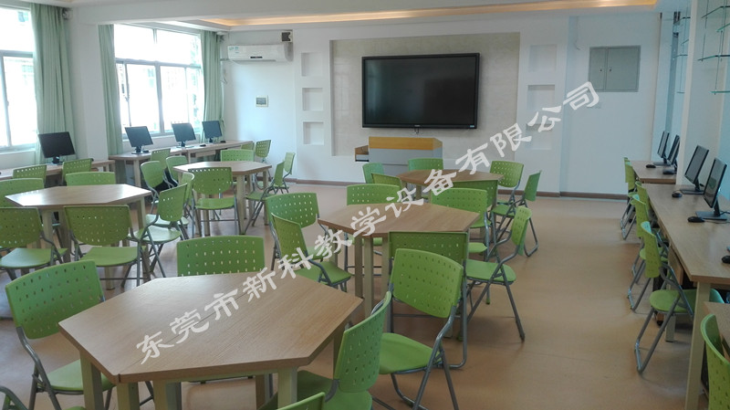 <a href='http://m.get-sharoushi.com' target='1' style='font-size:14px; font-weight:bold; color:#0080ff;'>創客實驗室</a>