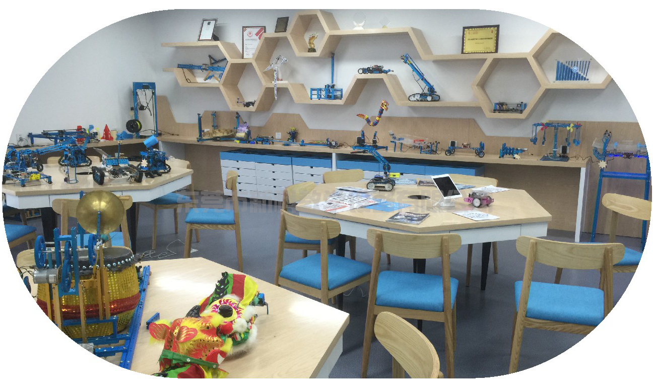 <a href='http://m.get-sharoushi.com' target='1' style='font-size:14px; font-weight:bold; color:#0080ff;'>創客實驗室</a>展示區