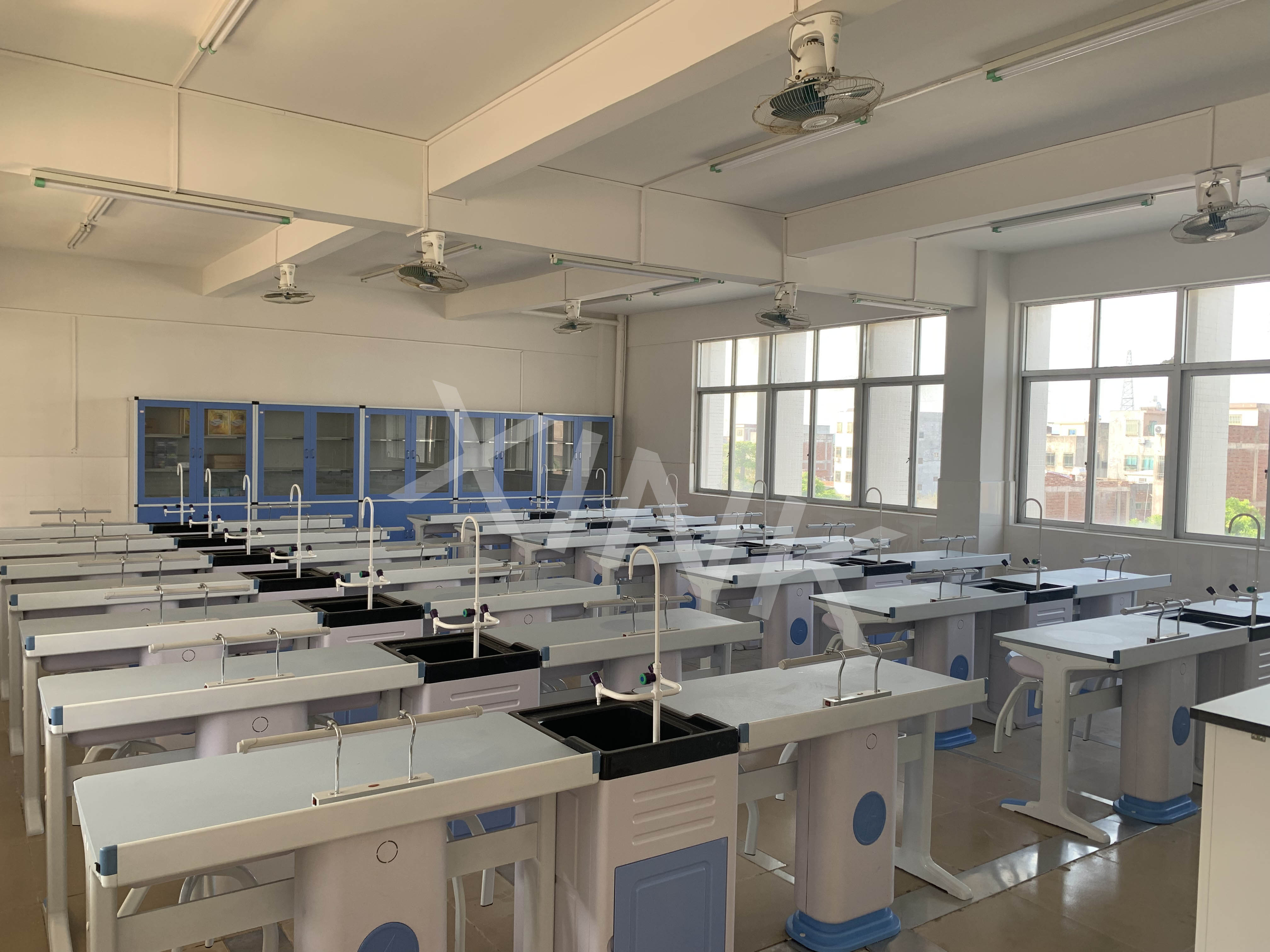 全鋼生物實驗室