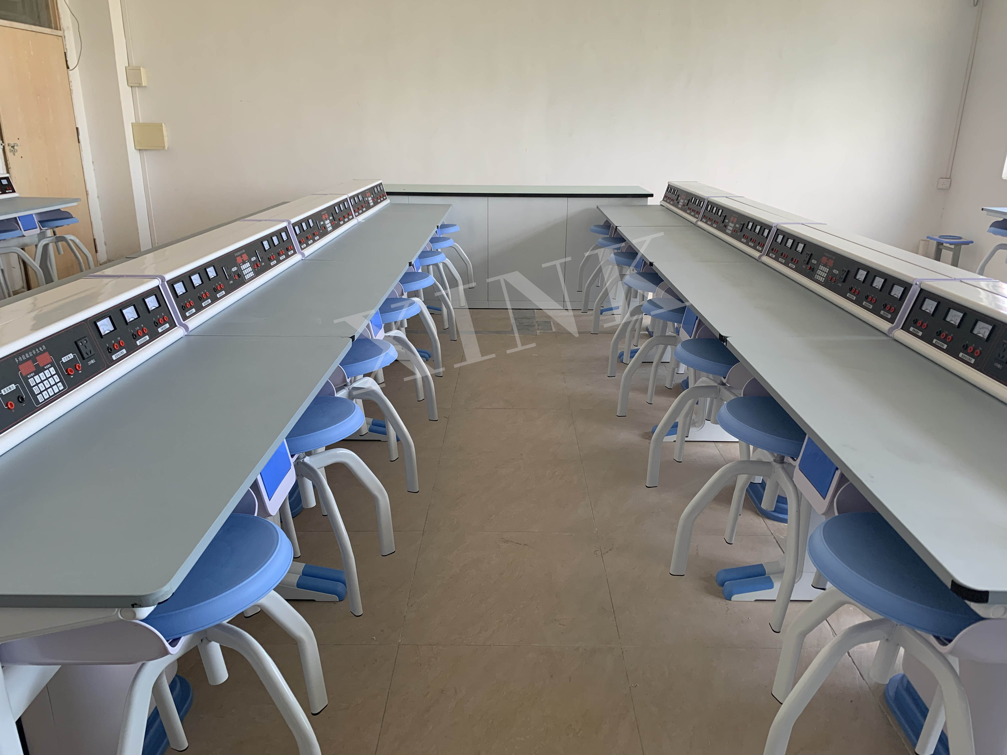 <a href='http://m.get-sharoushi.com/' target='1' style='font-size:14px; font-weight:bold; color:#0080ff;'>物理實驗室</a>