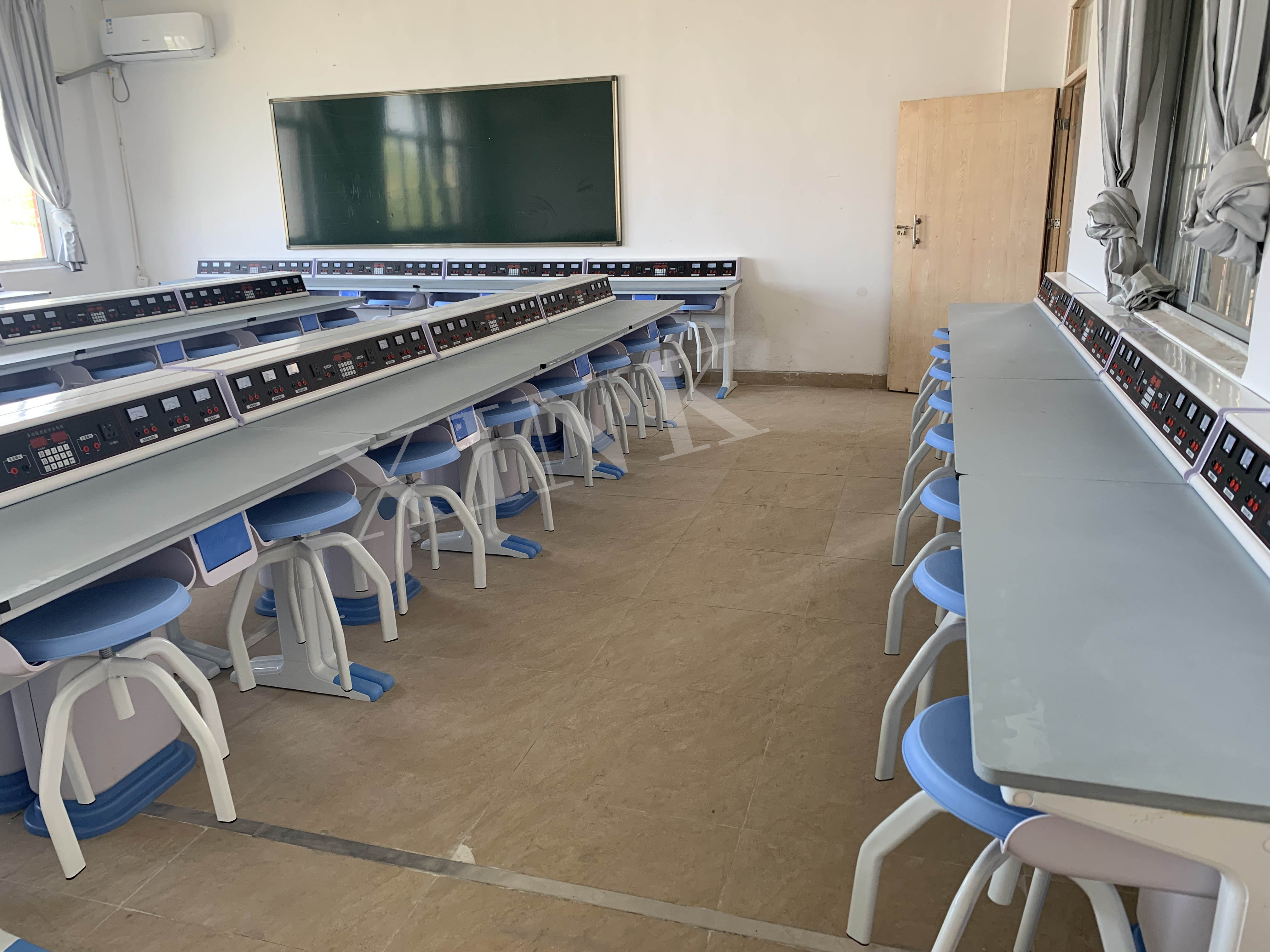 <a href='http://m.get-sharoushi.com/' target='1' style='font-size:14px; font-weight:bold; color:#0080ff;'>物理實驗室</a>