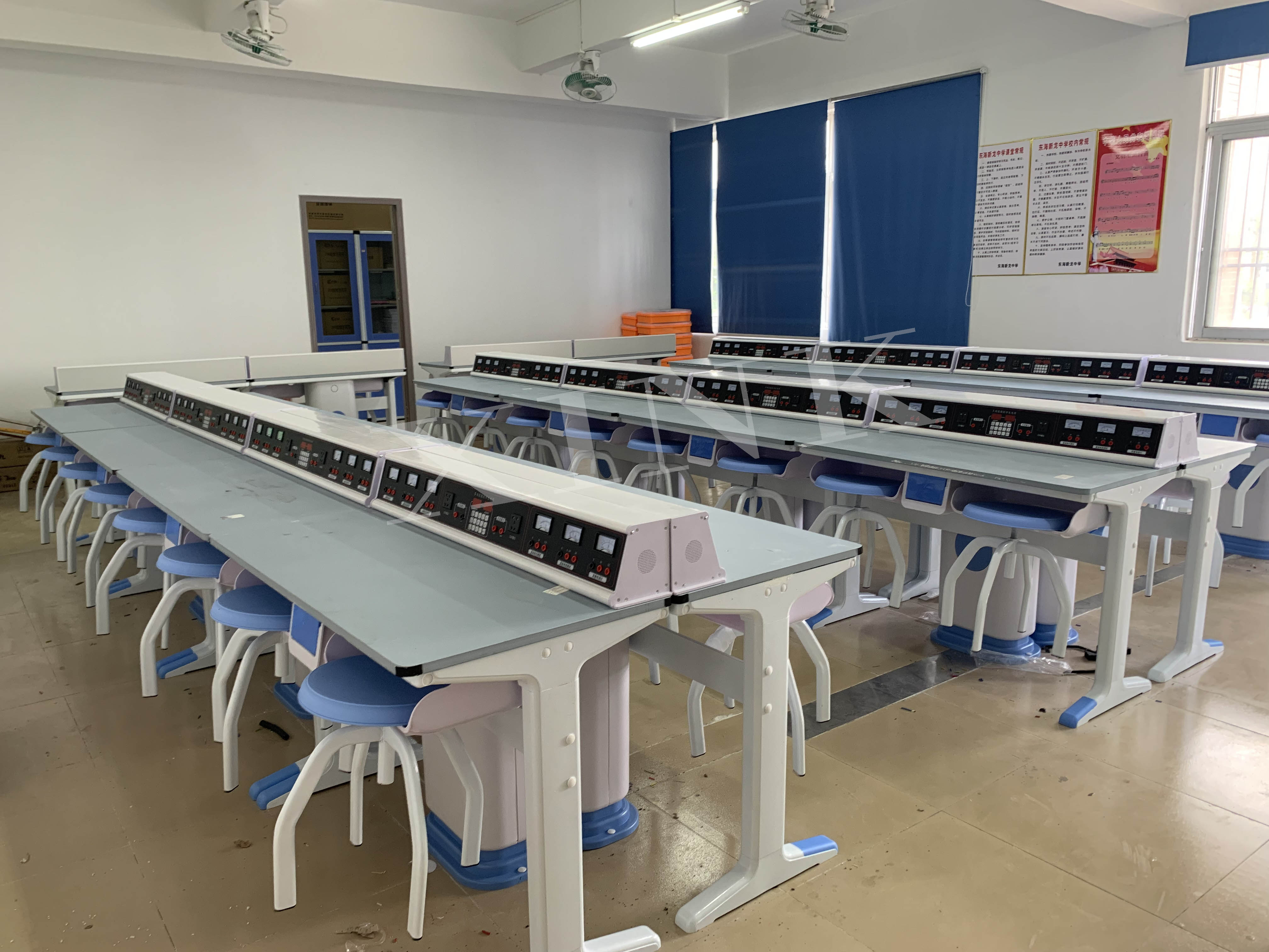 <a href='http://m.get-sharoushi.com/' target='1' style='font-size:14px; font-weight:bold; color:#0080ff;'>物理實驗室</a>