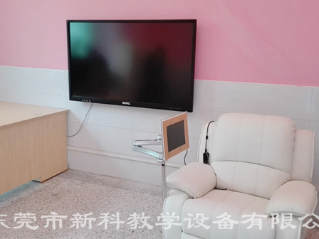 <a href='http://m.get-sharoushi.com' target='1' style='font-size:14px; font-weight:bold; color:#0080ff;'>心理咨詢室</a>布置