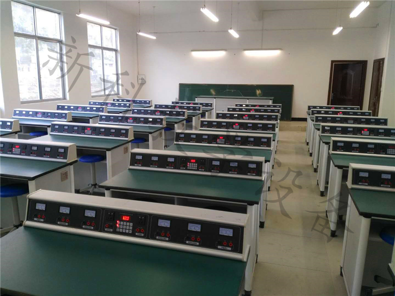 豪華<a href='http://m.get-sharoushi.com/' target='1' style='font-size:14px; font-weight:bold; color:#0080ff;'>物理實驗室</a>