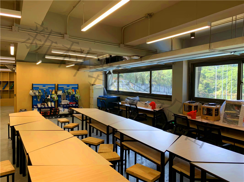 <a href='http://m.get-sharoushi.com' target='1' style='font-size:14px; font-weight:bold; color:#0080ff;'>創客實驗室</a>