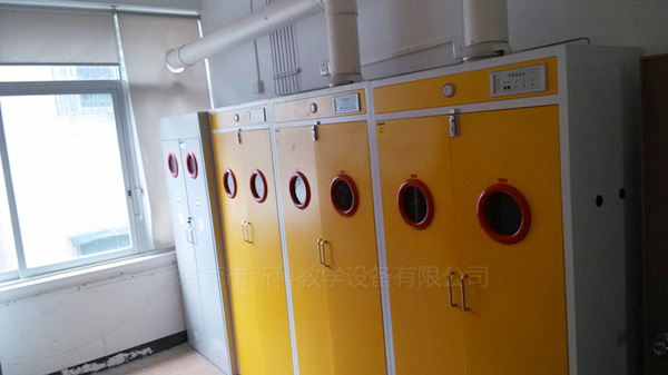 <a href='http://m.get-sharoushi.com/products/67-1.html' target='1' style='font-size:18px; font-weight:bold; color:#000000;'>氣瓶柜</a>案例