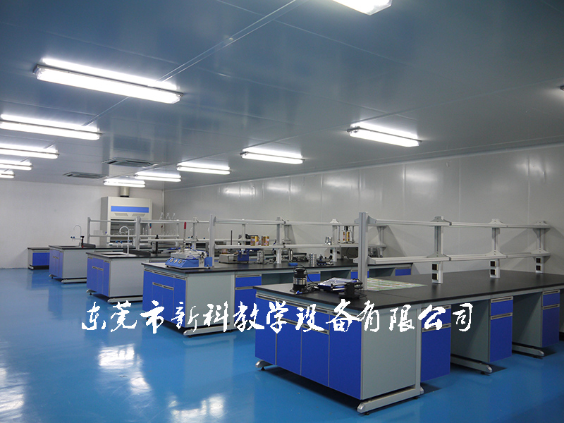 <a href='http://m.get-sharoushi.com/products/63-1.html' target='1' style='font-size:18px; font-weight:bold; color:#000000;'>中央實驗臺</a>案例